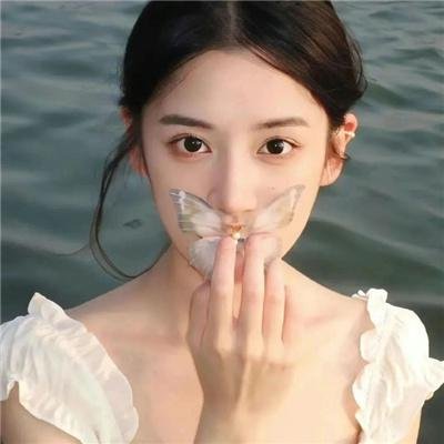 橙色女孩